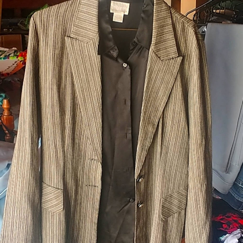 Moda Intl Silk Women's Shirt & Top Season Blazer